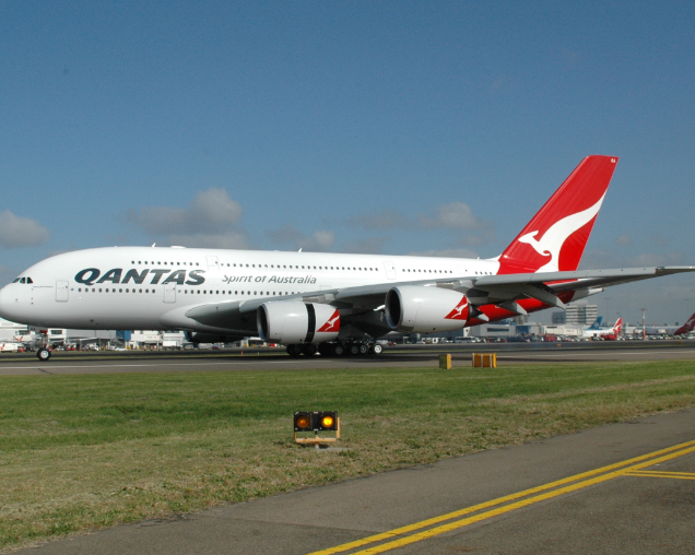 Qantas Airways Reviews Schedule And Tickets Booking