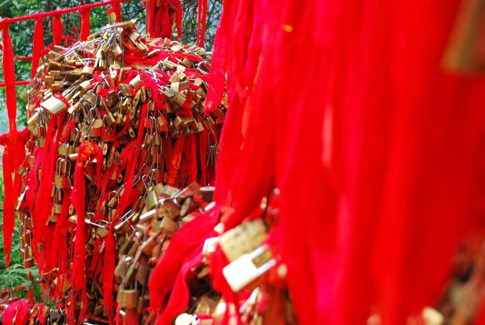 China – Red bands in Hua Shan Mountains